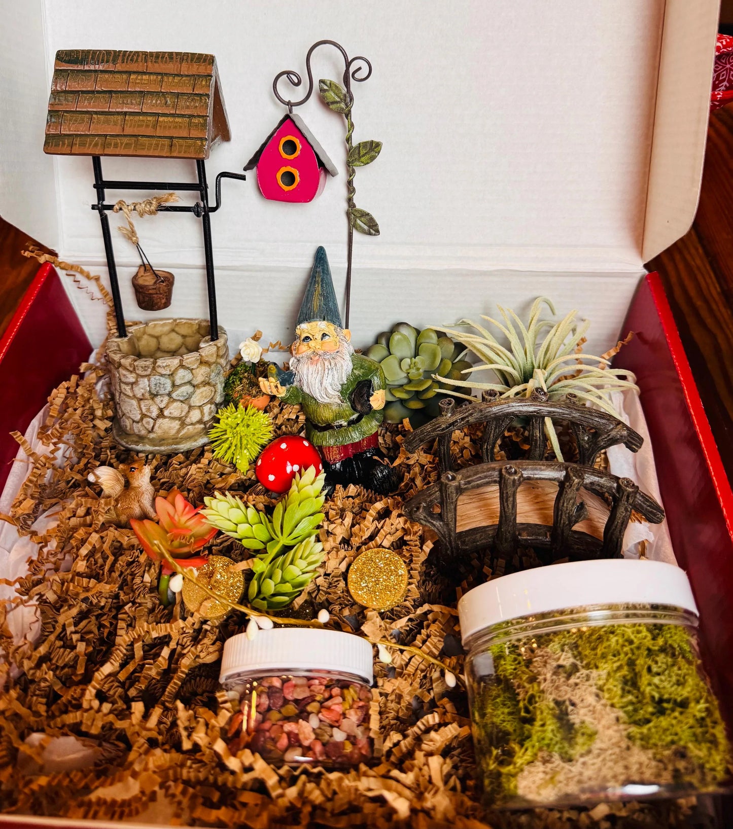 Wishing Well Fairy Garden Box. Nature Lovers Gift.